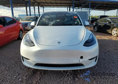 2024 Tesla Model Y z USA, uszkodzony, nr VIN 7SAYGDEF8RF050312